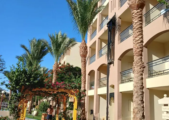 3 Bedroom App With Aquapark Gurdaka