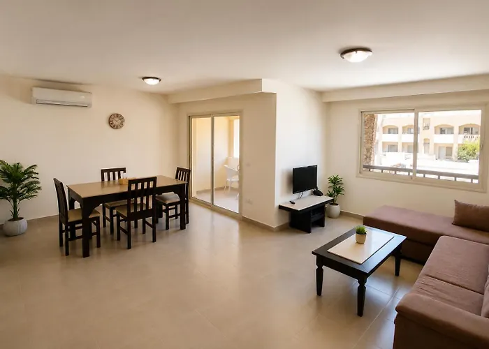 3 Bedroom App With Aquapark Apartman Gurdaka