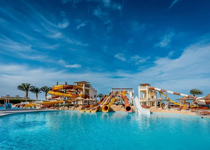 3 Bedroom App With Aquapark Apartman *
